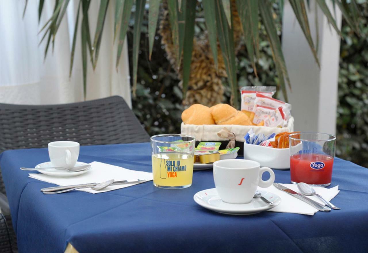 Hotel Marina Badesi Zewnętrze zdjęcie